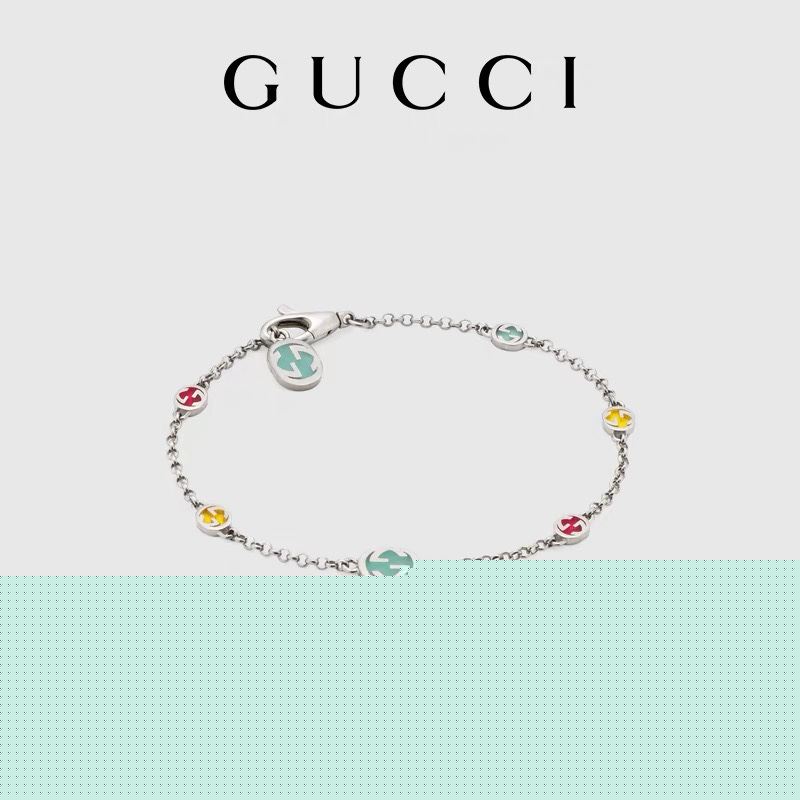 G*u*i bracelets
